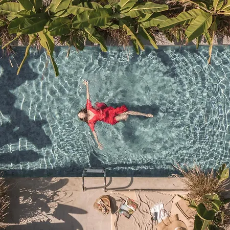 Balmy Hotel