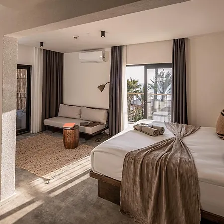 Balmy Hotel 4*